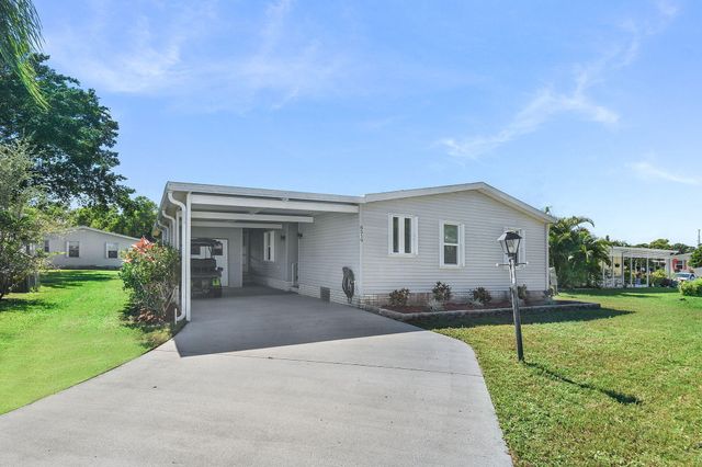 8519 Redbay Court, Port St. Lucie, Port St Lucie, FL 34952