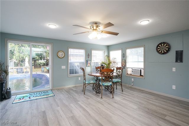 906 Westview Drive, Belpre, OH 45714