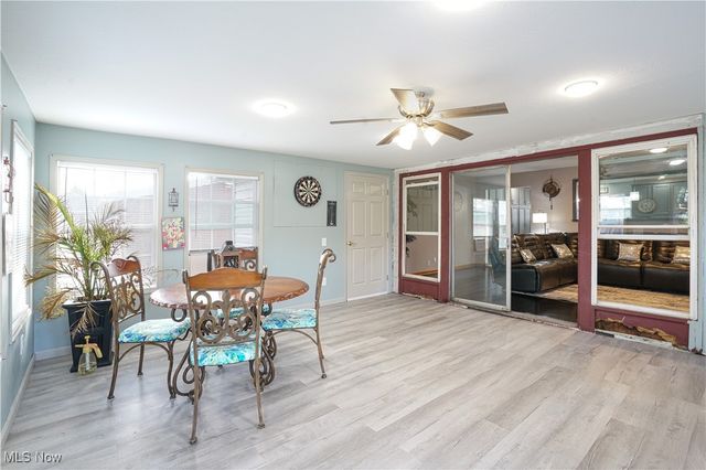 906 Westview Drive, Belpre, OH 45714