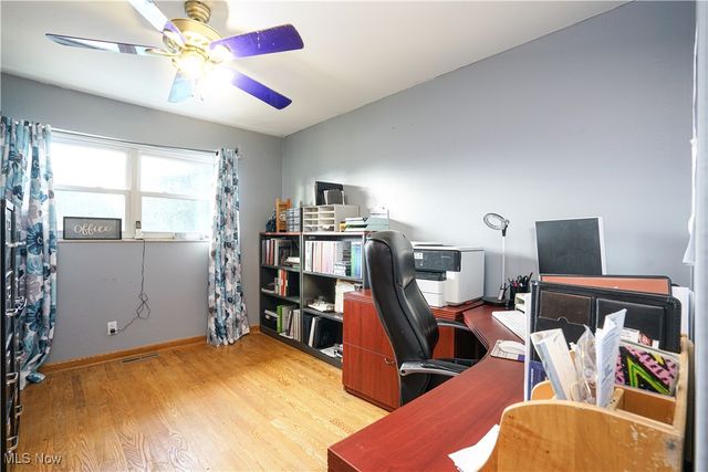 906 Westview Drive, Belpre, OH 45714