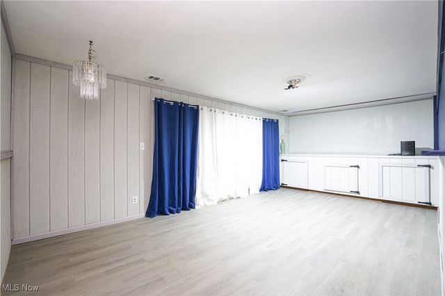 906 Westview Drive, Belpre, OH 45714