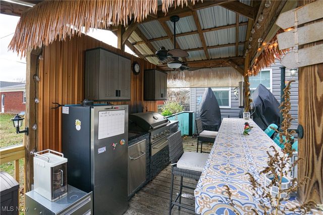 906 Westview Drive, Belpre, OH 45714