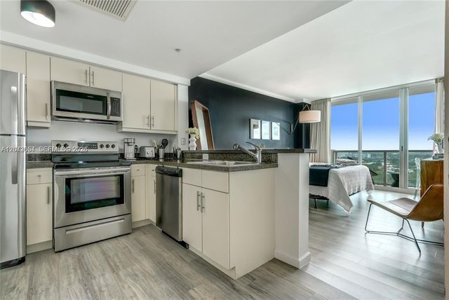 2889 Mcfarlane Rd 1811, Miami, FL 33133