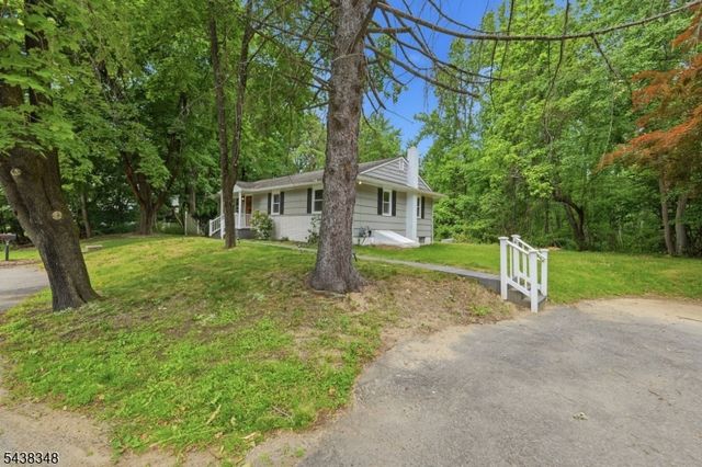200 Conklintown Rd, Ringwood Boro, NJ 07456