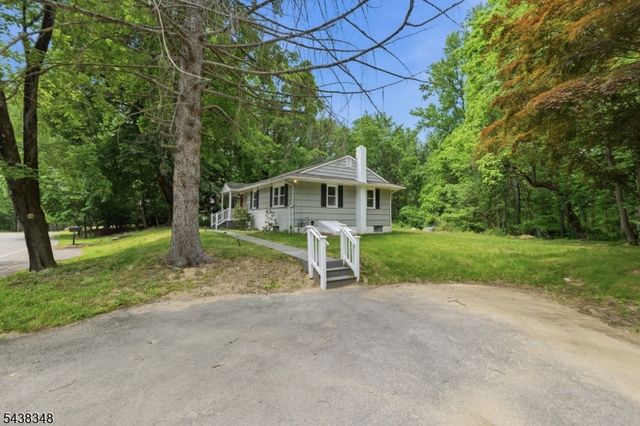 200 Conklintown Rd, Ringwood Boro, NJ 07456