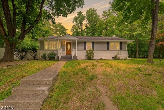 200 Conklintown Rd, Ringwood Boro, NJ 07456