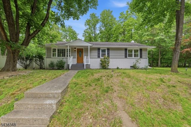 200 Conklintown Rd, Ringwood Boro, NJ 07456