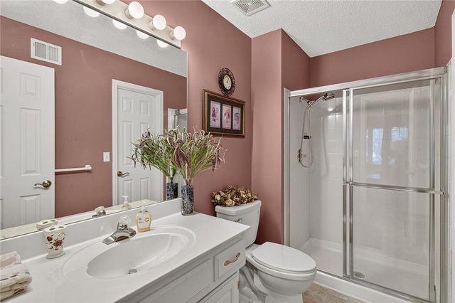 7560 Eicher Drive, Shawnee, KS 66217