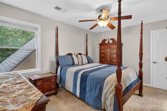 7560 Eicher Drive, Shawnee, KS 66217