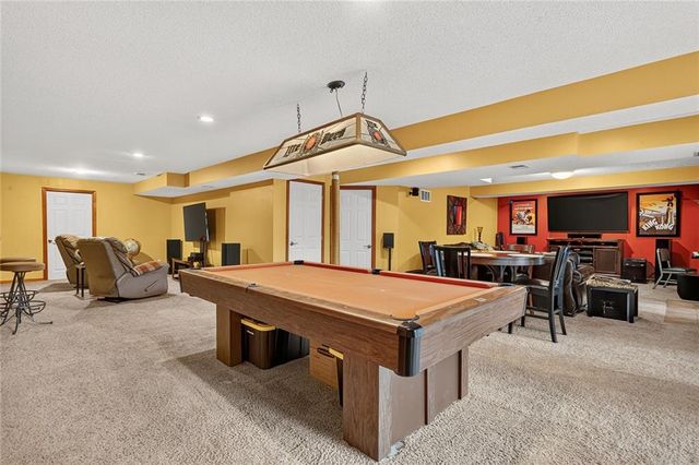 7560 Eicher Drive, Shawnee, KS 66217