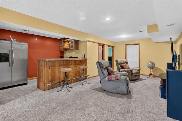 7560 Eicher Drive, Shawnee, KS 66217