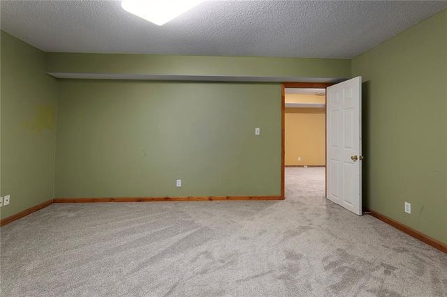 7560 Eicher Drive, Shawnee, KS 66217