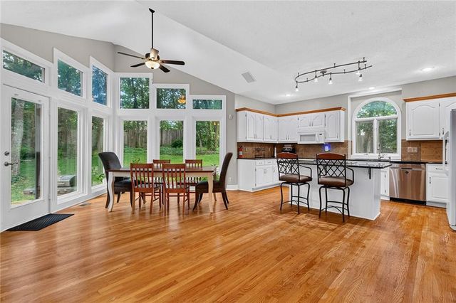 7560 Eicher Drive, Shawnee, KS 66217