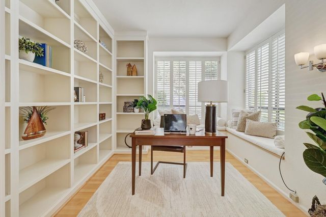 476 Wyndgate Rd, Sacramento, CA 95864