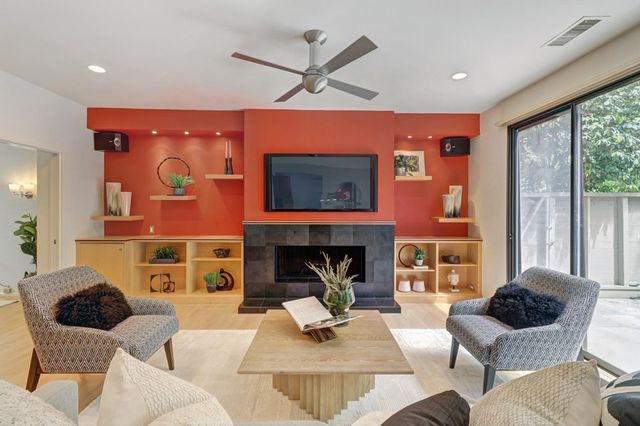 476 Wyndgate Rd, Sacramento, CA 95864