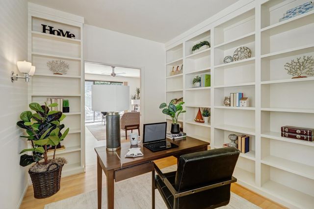 476 Wyndgate Rd, Sacramento, CA 95864