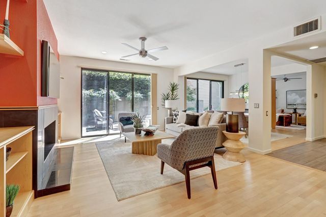 476 Wyndgate Rd, Sacramento, CA 95864