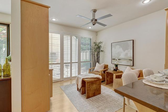 476 Wyndgate Rd, Sacramento, CA 95864