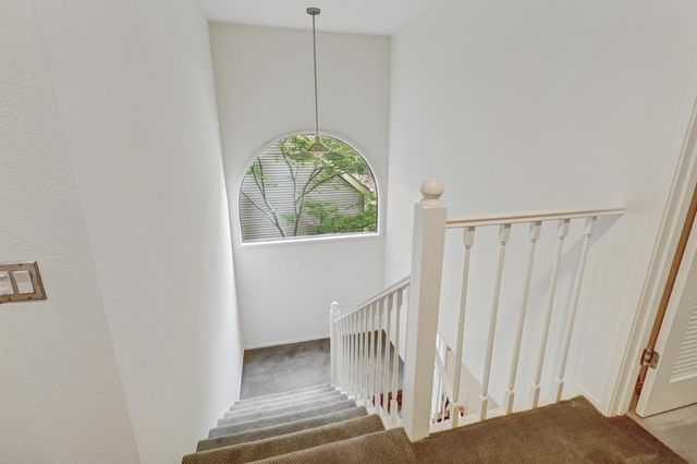 476 Wyndgate Rd, Sacramento, CA 95864