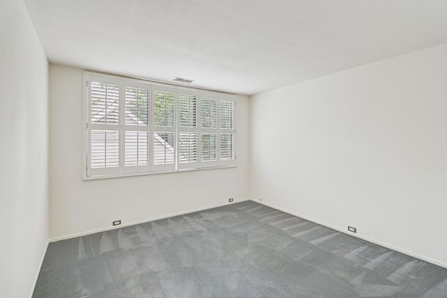 476 Wyndgate Rd, Sacramento, CA 95864