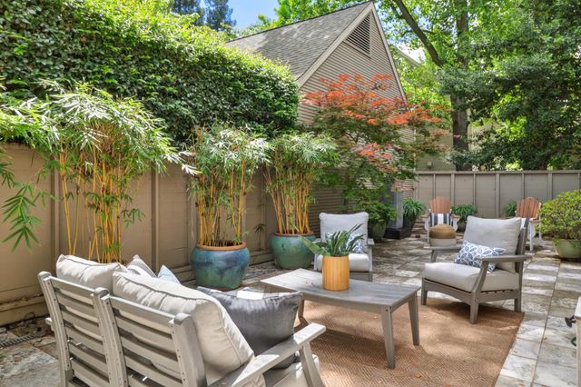 476 Wyndgate Rd, Sacramento, CA 95864