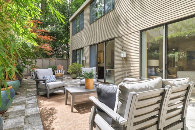 476 Wyndgate Rd, Sacramento, CA 95864