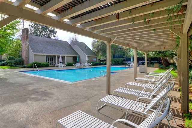 476 Wyndgate Rd, Sacramento, CA 95864