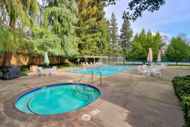 476 Wyndgate Rd, Sacramento, CA 95864