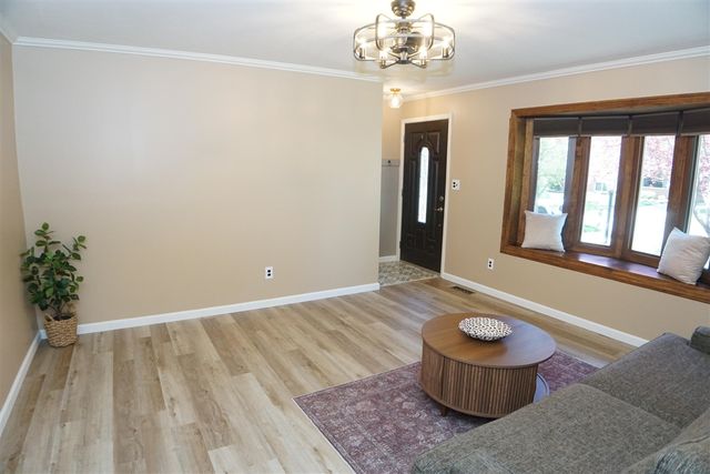 8364 Holly Drive, Canton, MI 48187