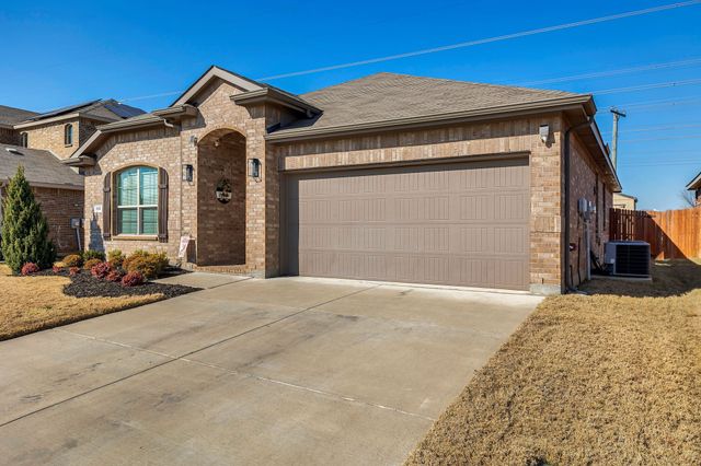 745 Key Deer Drive, Fort Worth, TX 76028