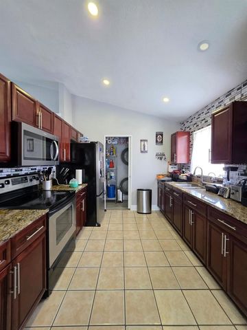 763 COUNTRY WOODS CIRCLE, Kissimmee, FL 34744