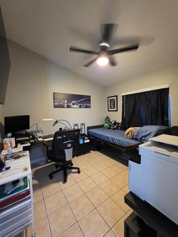 763 COUNTRY WOODS CIRCLE, Kissimmee, FL 34744