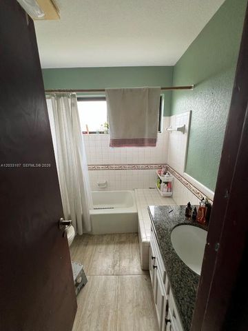1881 NW 36th St, Oakland Park, FL 33309