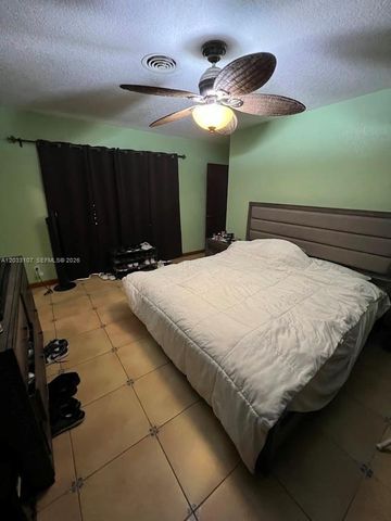 1881 NW 36th St, Oakland Park, FL 33309