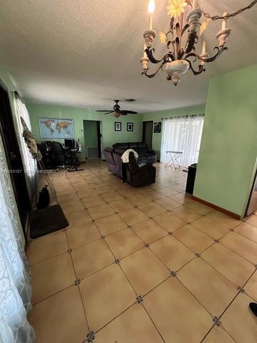 1881 NW 36th St, Oakland Park, FL 33309