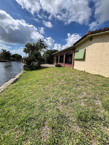 1881 NW 36th St, Oakland Park, FL 33309