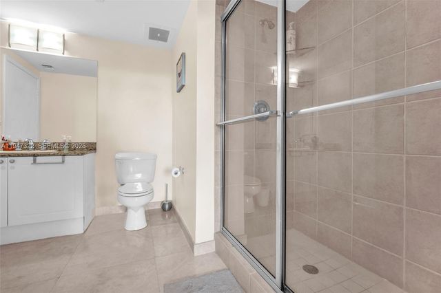 19501 W Country Club Drive 505, Aventura, FL 33180