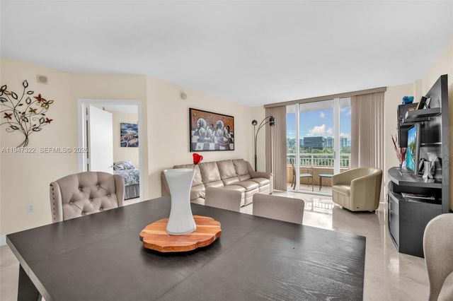 19501 W Country Club Drive 505, Aventura, FL 33180