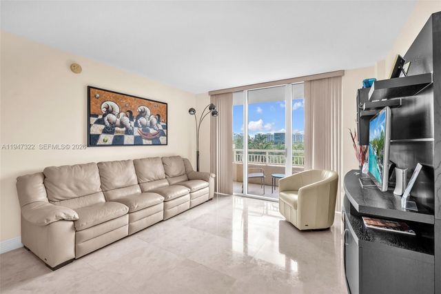 19501 W Country Club Drive 505, Aventura, FL 33180