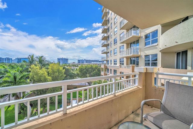 19501 W Country Club Drive 505, Aventura, FL 33180