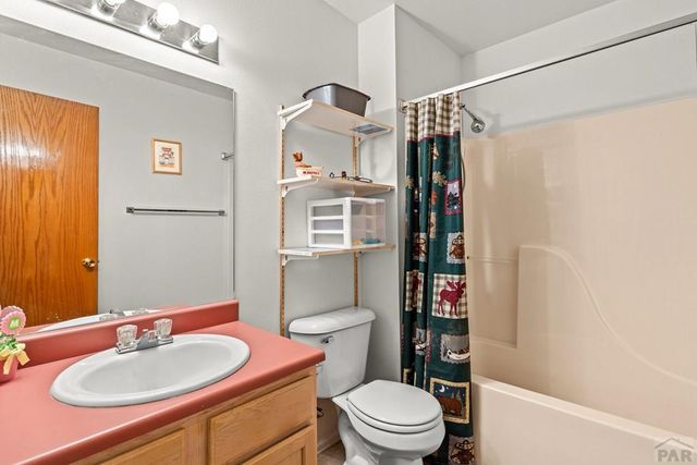 660 W Capistrano Ave, Pueblo West, CO 81007