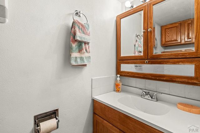 660 W Capistrano Ave, Pueblo West, CO 81007