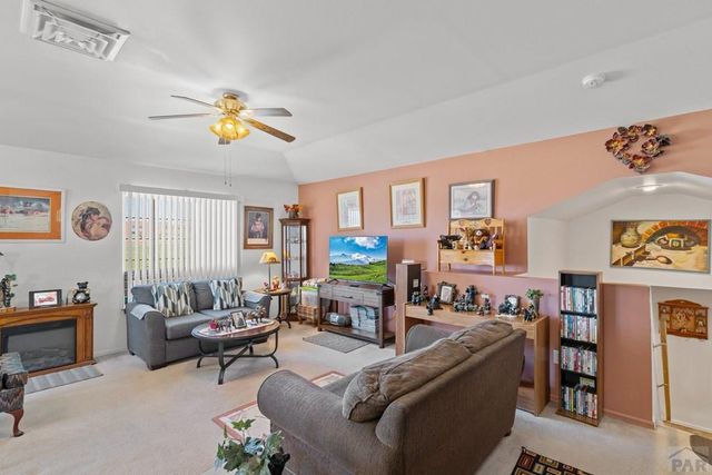 660 W Capistrano Ave, Pueblo West, CO 81007