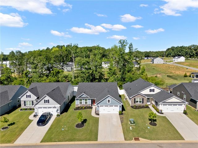 237 Southwell Street, Woodruff, SC 29388