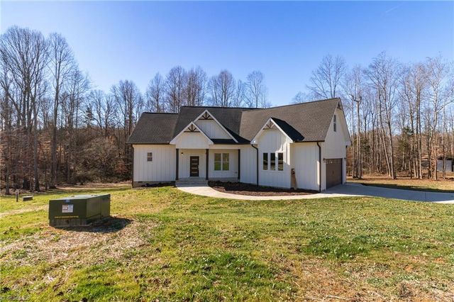 6835 Kelly Coltrane Drive, Randleman, NC 27317