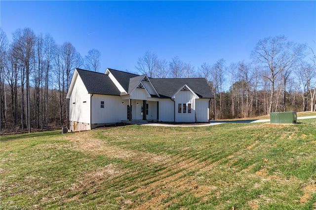 6835 Kelly Coltrane Drive, Randleman, NC 27317