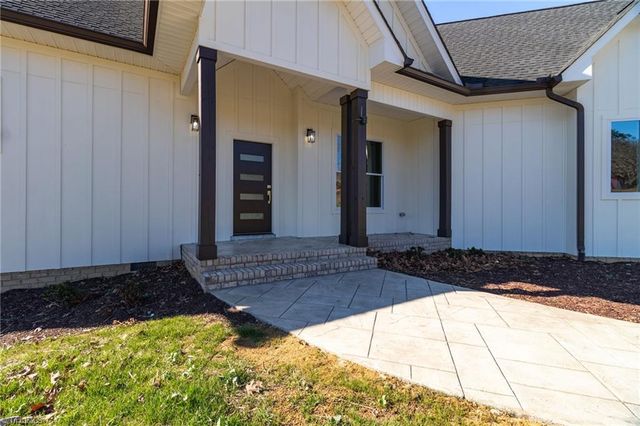 6835 Kelly Coltrane Drive, Randleman, NC 27317