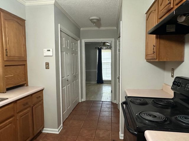 8588 KETTERING DR, Memphis, TN 38016