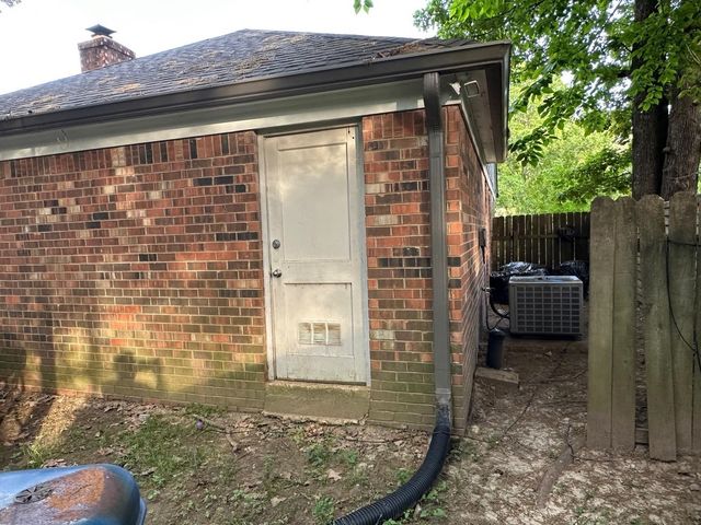 8588 KETTERING DR, Memphis, TN 38016