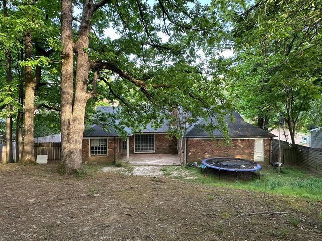 8588 KETTERING DR, Memphis, TN 38016